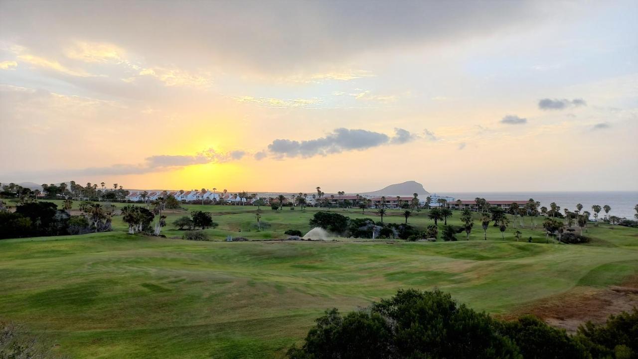 Golf Del Sur Apartment - Magnificent Panorama Of The Ocean, El Teide, And Montana Roja San Miguel de Abona Zewnętrze zdjęcie